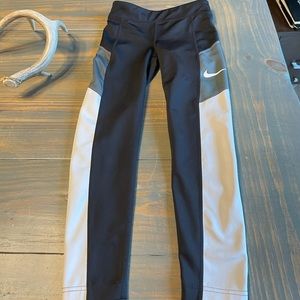 Girls Nike leggings